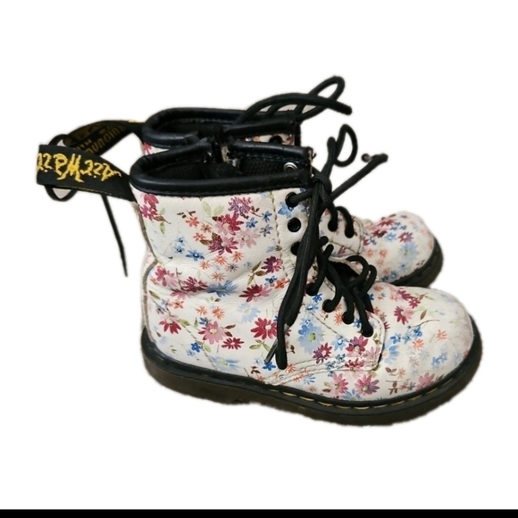 Dr Martens Kids Brooklee Lace Ankle Combat in White Floral Feminine Boot 8 - Picture 3 of 13